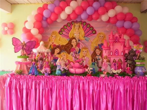 Mesa Temática Barbie e as Amigas