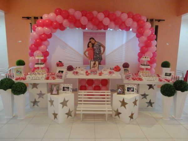 Mesa provençal para maninas com banners
